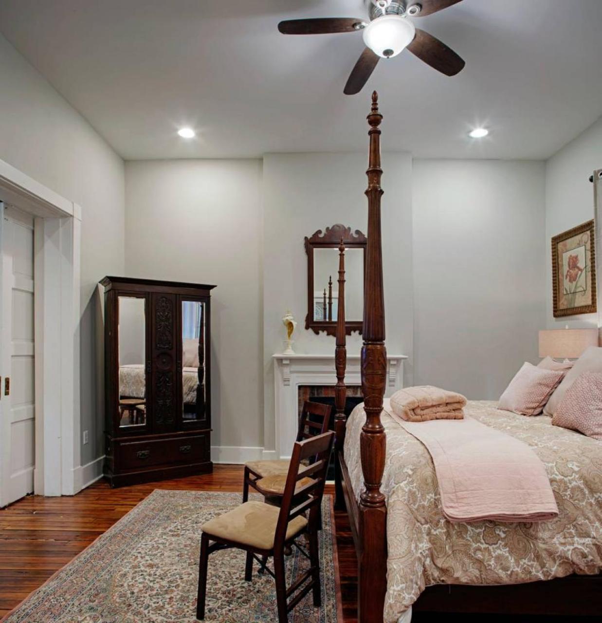 414 Waldburg A - Newly Renovated Apt With Outdoor Space! Apartment Savannah Ngoại thất bức ảnh