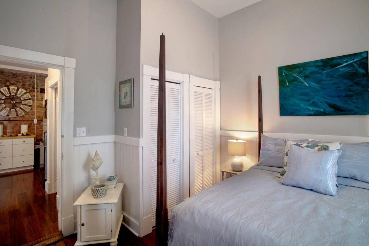 414 Waldburg A - Newly Renovated Apt With Outdoor Space! Apartment Savannah Ngoại thất bức ảnh